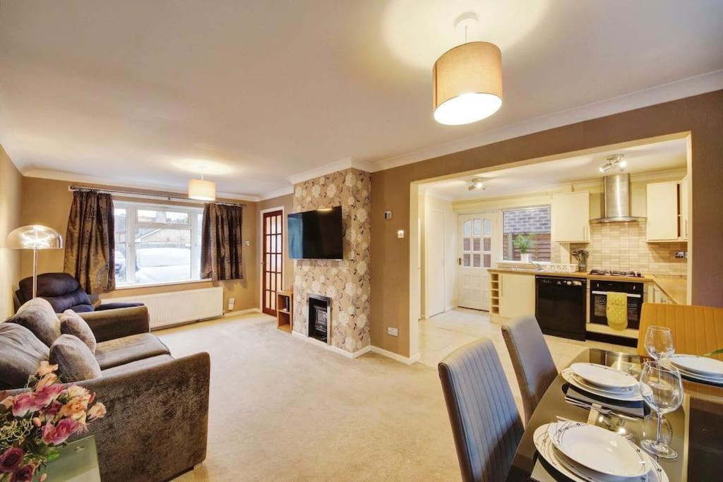 Beautiful Home Close To Town Free Netflix, Wifi Σόλιχαλ Εξωτερικό φωτογραφία
