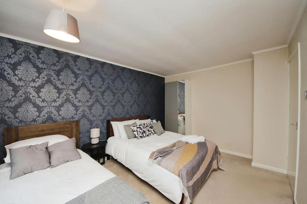 Beautiful Home Close To Town Free Netflix, Wifi Σόλιχαλ Εξωτερικό φωτογραφία